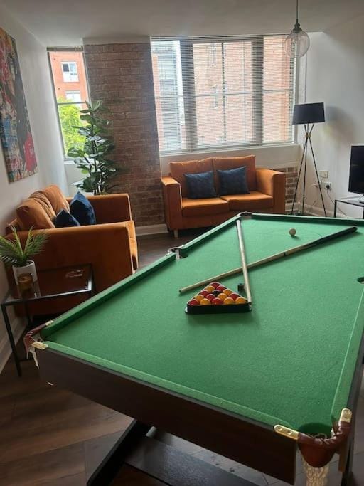 Billiard, Seating area
