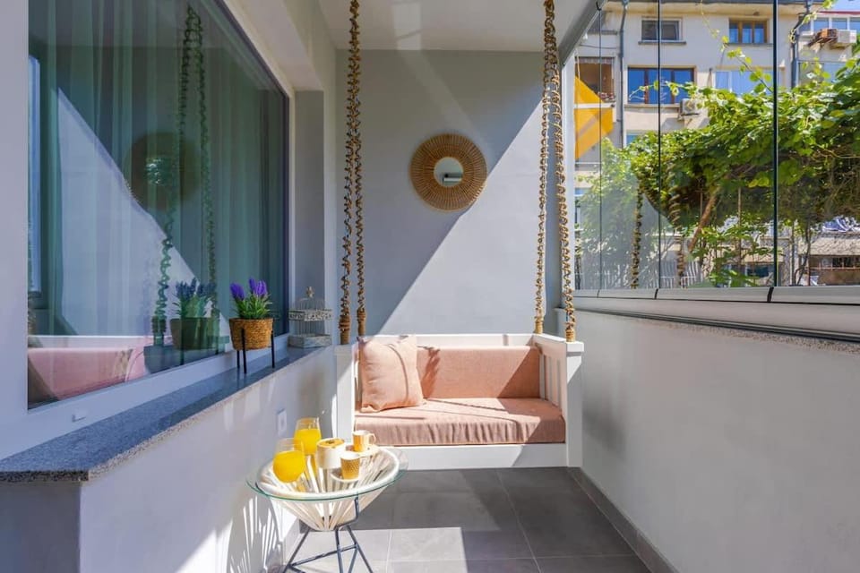Happy People Plovdiv 1-BD Apartment - White by Flat Mаnager Apartment in Plovdiv