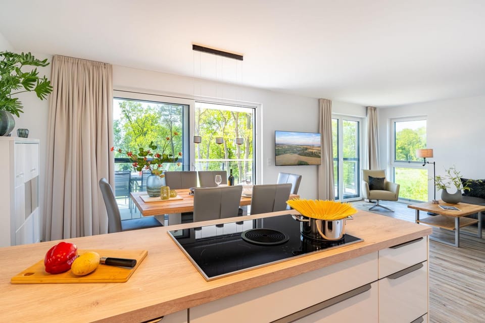 Kitchen or kitchenette, Living room, Dining area