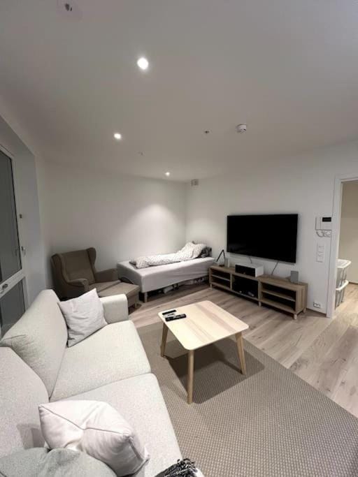 TV and multimedia, Photo of the whole room