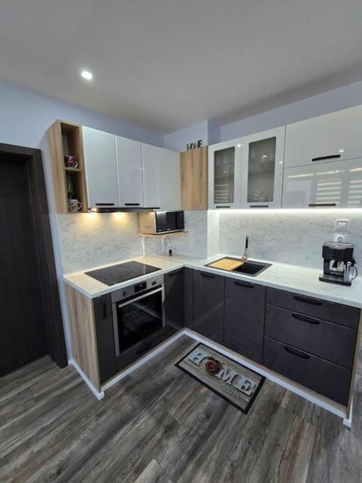 Модерен апартамент в Гр Елена Apartment in Veliko Tarnovo Province, Bulgaria
