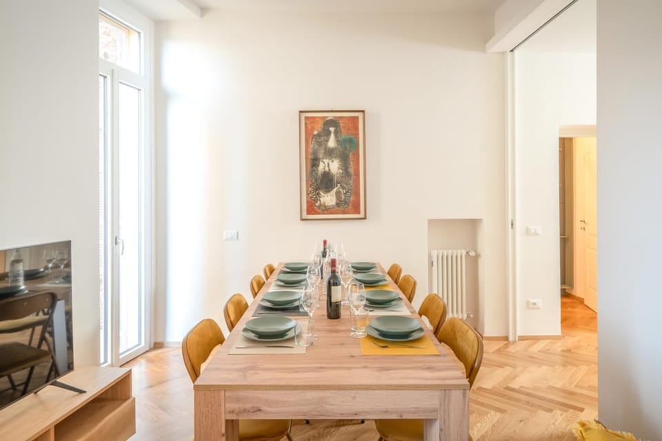Living room, Photo of the whole room, Dining area, Food, internet