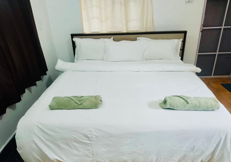 Teyt's White Home - 3 bedroom Villa Villa in Ooty
