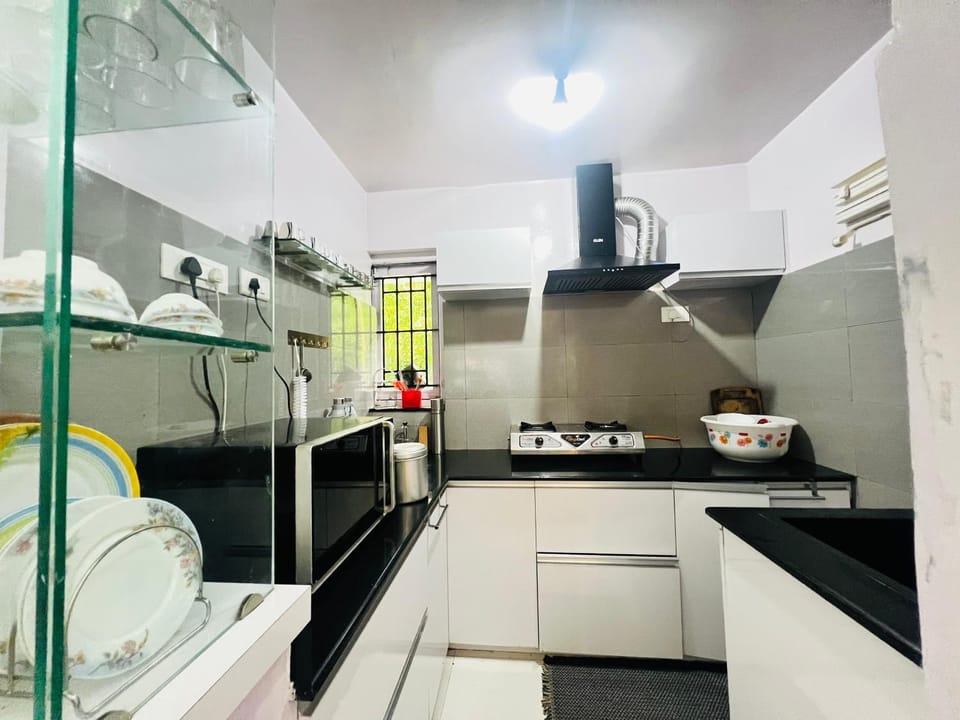 Teyt's White Home - 3 bedroom Villa Villa in Ooty