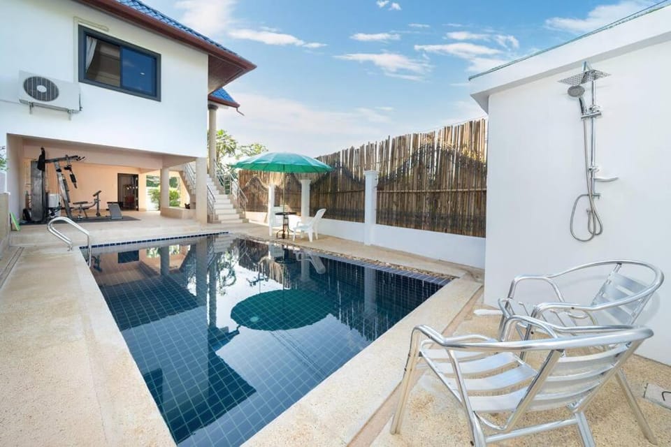Golden Sands Villa only 15 minutes walk to beach Villa in Choeng Thale