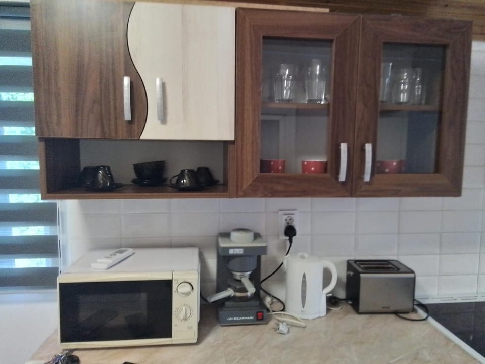 Coffee/tea facilities, Kitchen or kitchenette