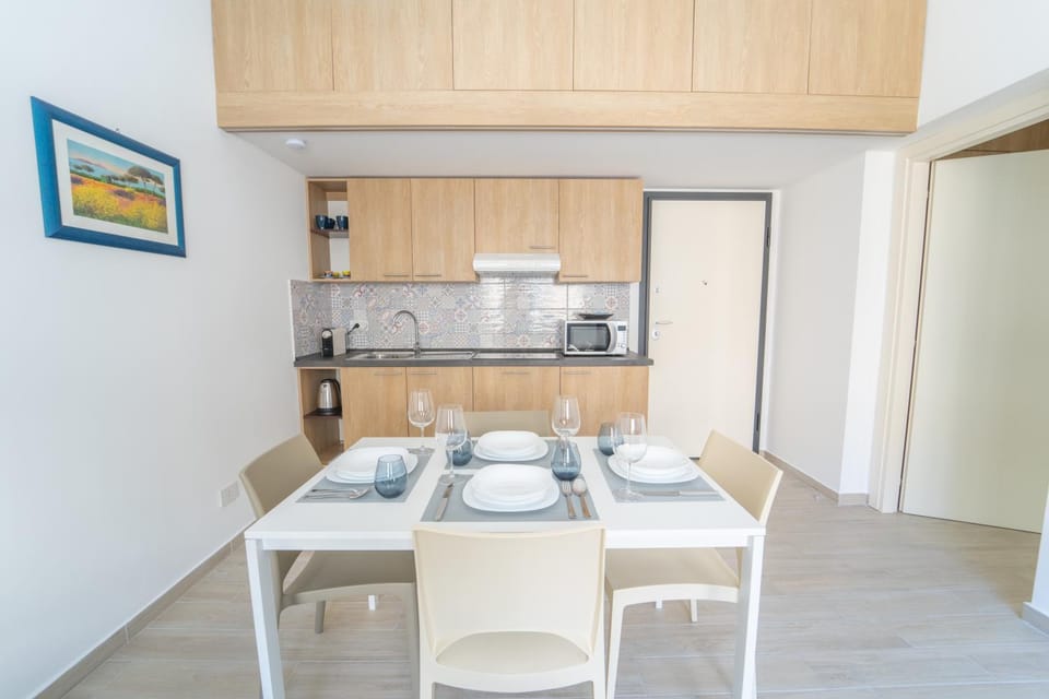 Kitchen or kitchenette, kitchen