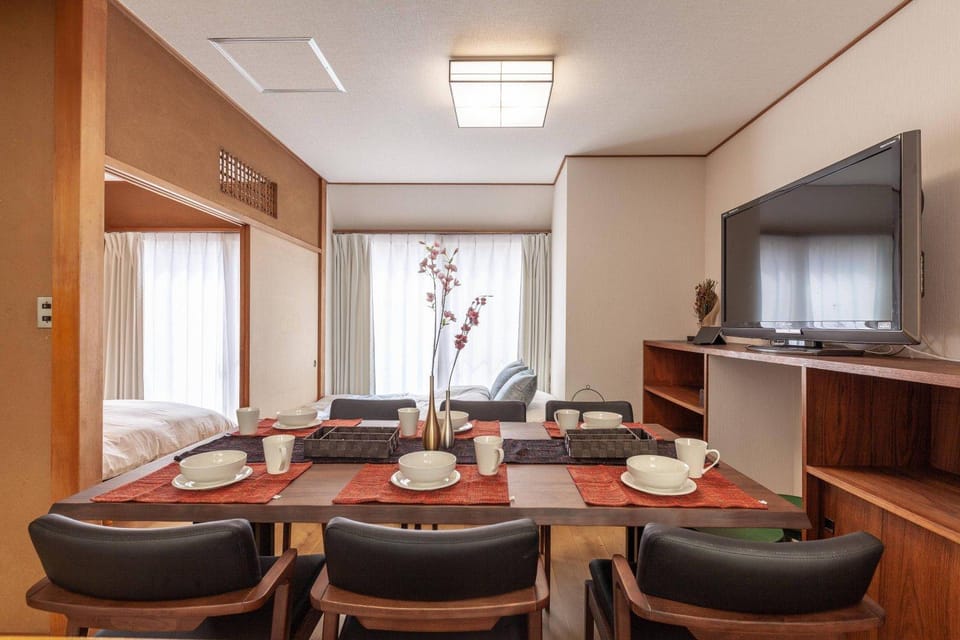 Living room, Dining area