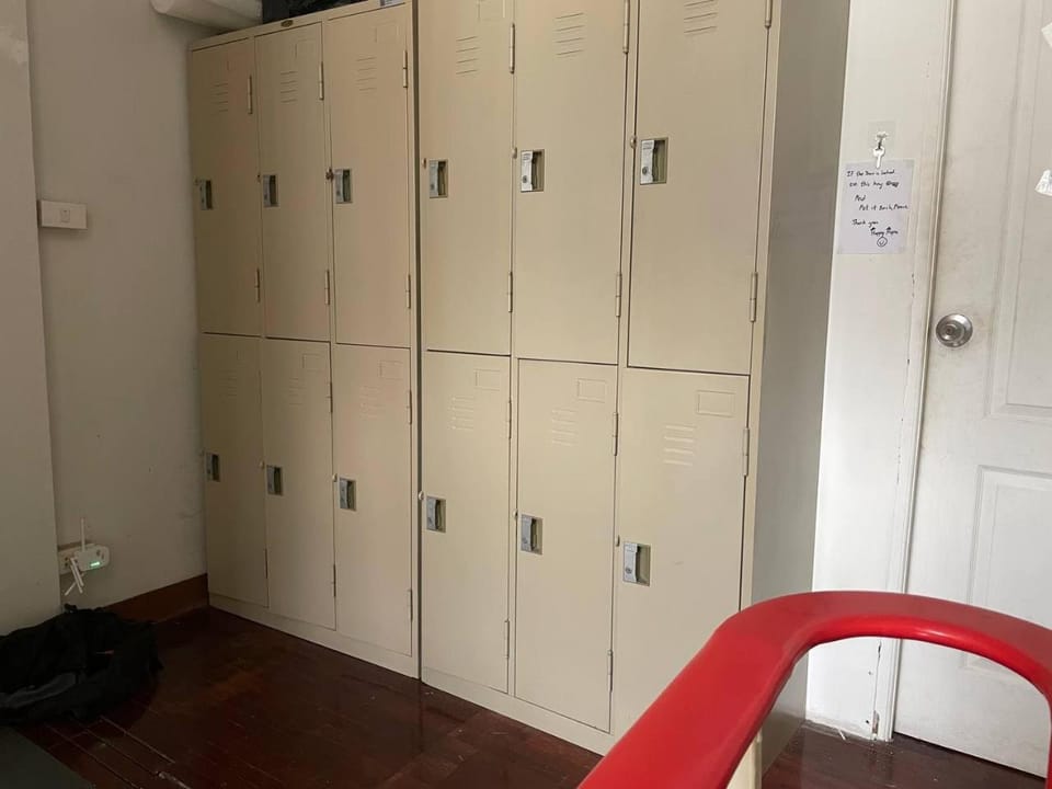 locker