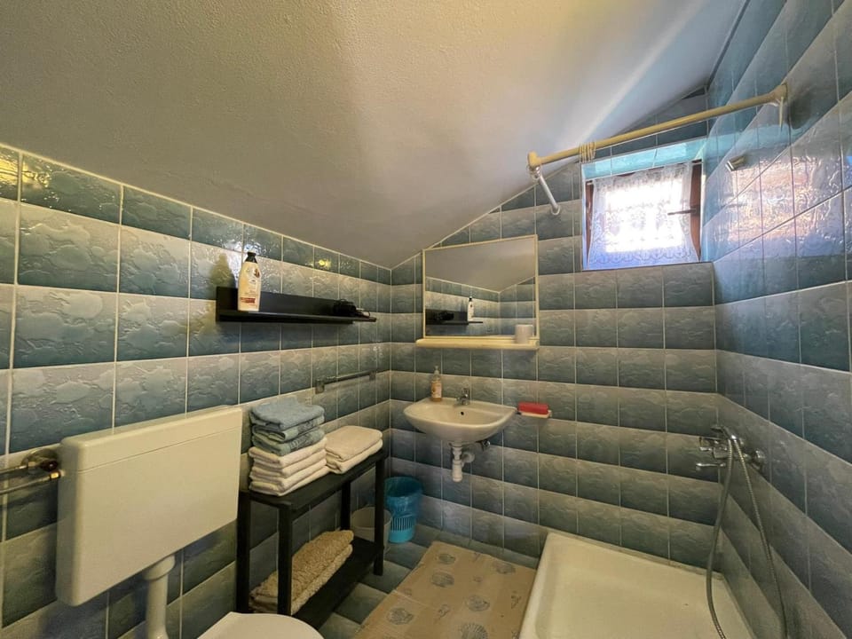 Studio Cvita Apartment in Tisno