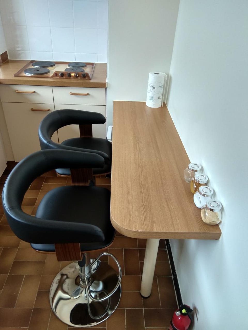 Dining area, toaster