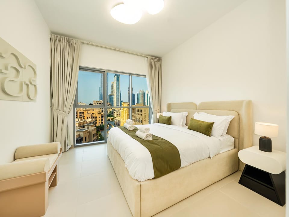 Bed, Living room, Bedroom, towels