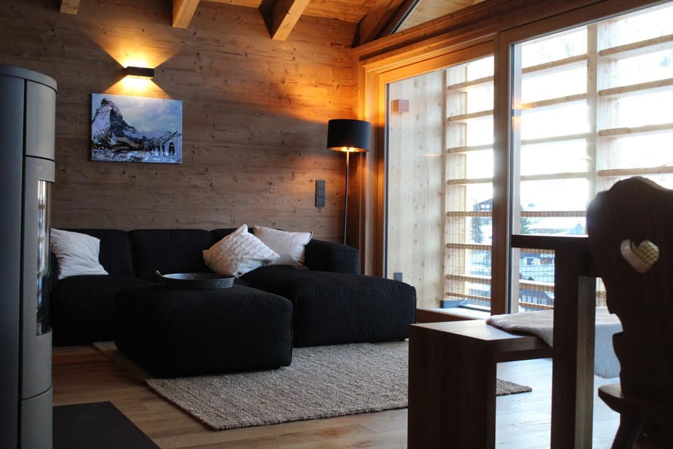Living room, Photo of the whole room, Seating area