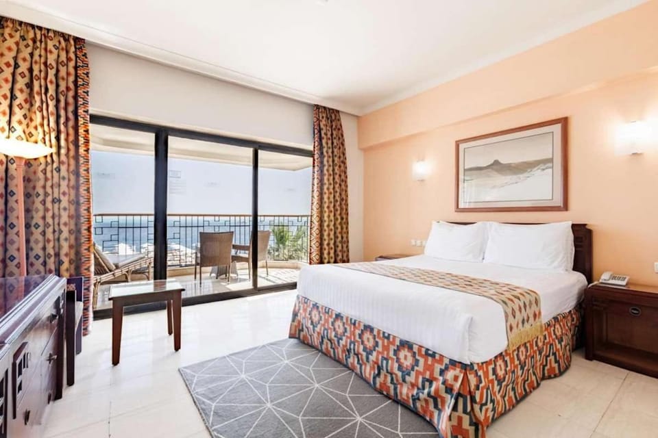 Sunrise Holidays Crystal Blue Beach Apartment in Hurghada