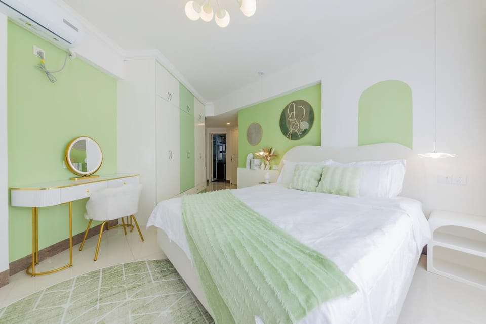 Bed, Bedroom