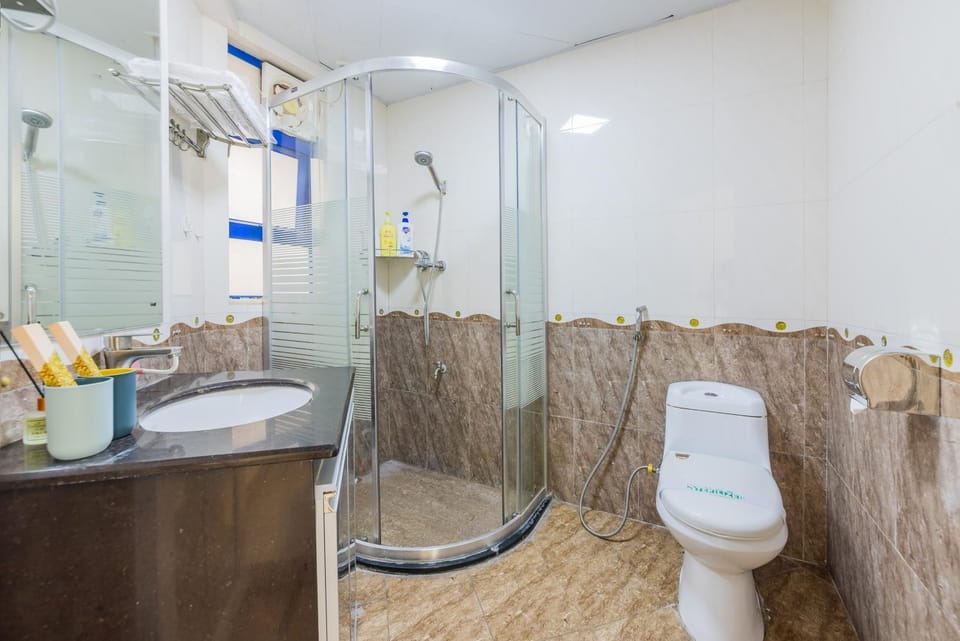 Shower, Toilet, Bathroom