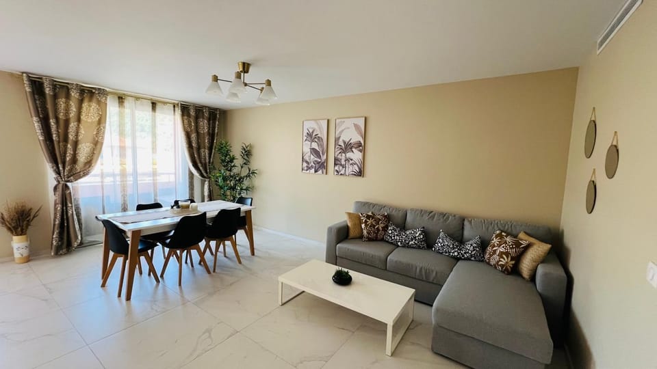 Living room, Seating area, Dining area