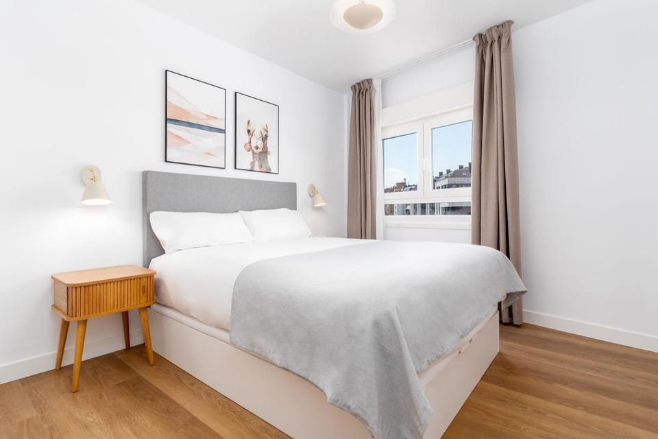 Bed, Photo of the whole room, Bedroom