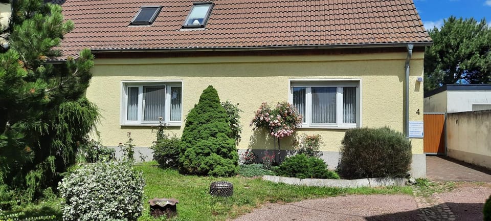 Schwalbennest Apartment in Saxony-Anhalt, Germany