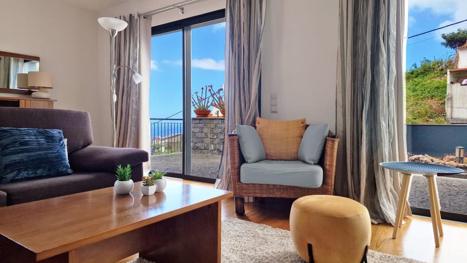 Mon Rêve Portugais by LovelyStay House in Funchal