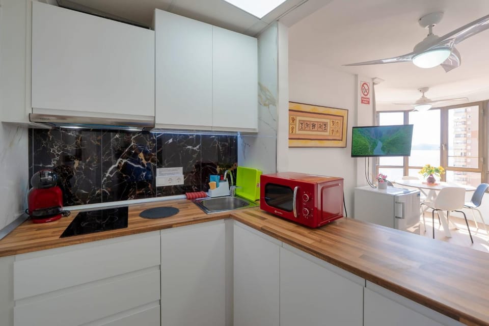 Kitchen or kitchenette, Living room
