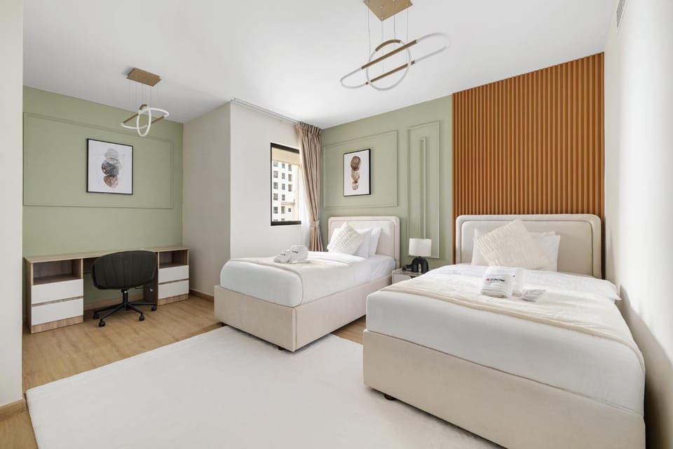 StoneTree - Beach access - 3BR with maids- 15th floor Apartment in Dubai