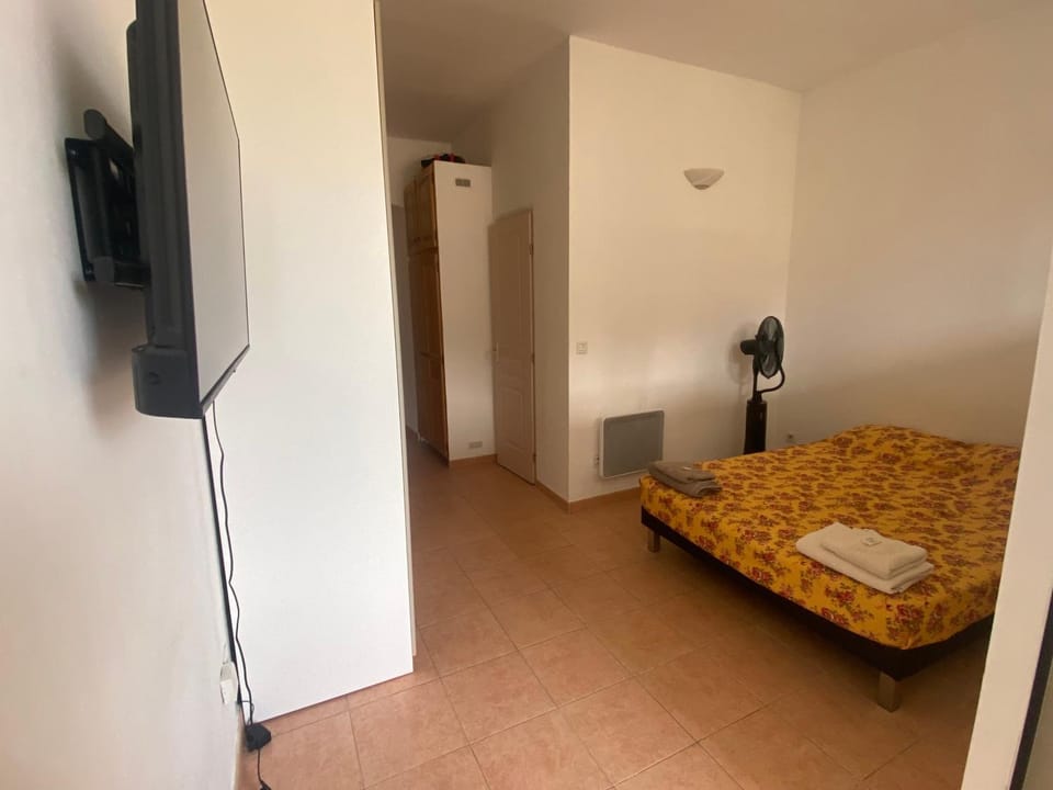 Joli studio en centre-ville Apartment in Corsica