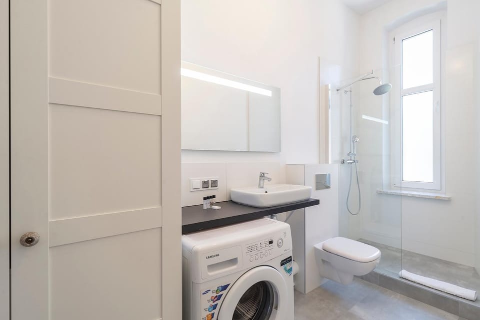 Bathroom, washing machine