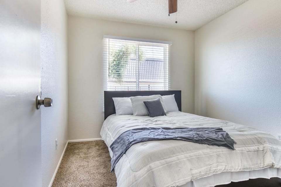 Bed, Bedroom