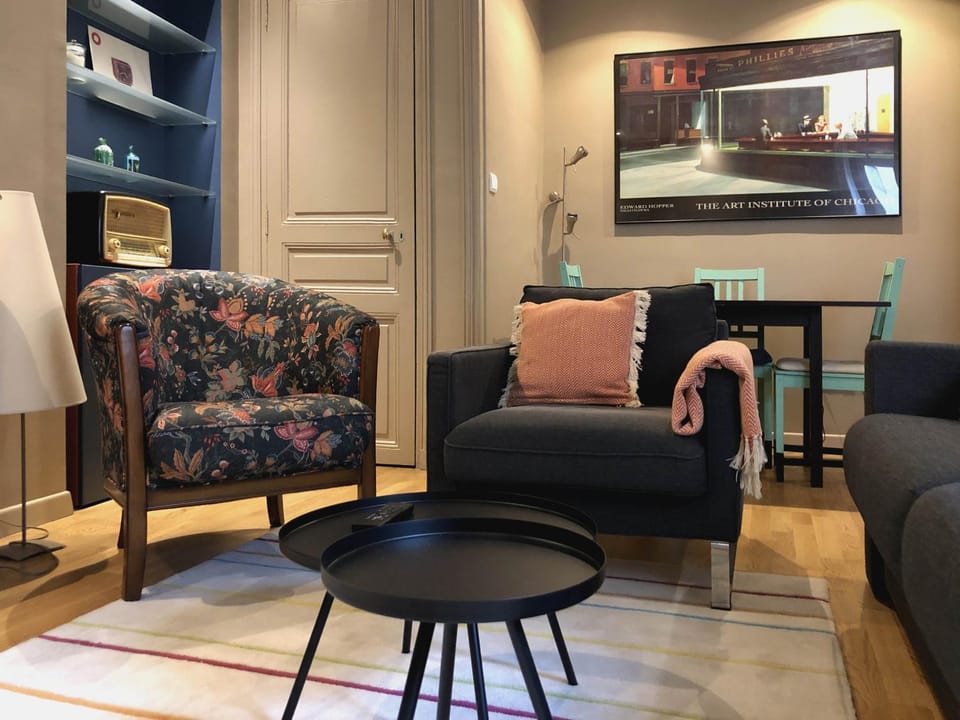 Urban Paris Apartment in Heart of Faubourg Saint Honore District Apartment in Paris