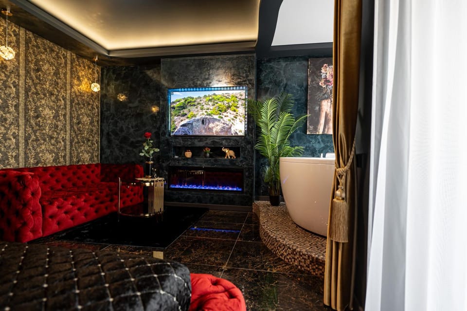 TV and multimedia, Seating area