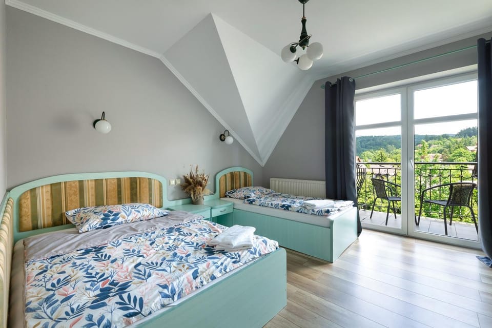 Bed, View (from property/room), Photo of the whole room, Bedroom