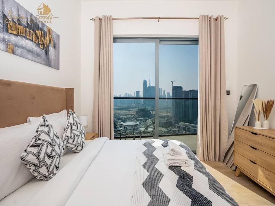 Stunning Skyline View 1BHK 4pax Apartment in Dubai