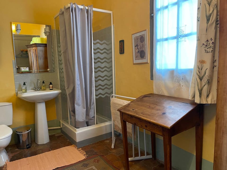Shower, Toilet, Bathroom