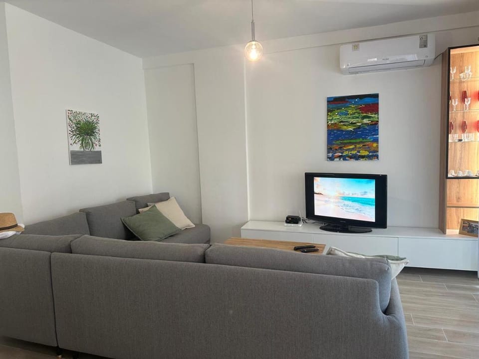 Beach Villa in Golem Villa in Tirana County, Albania