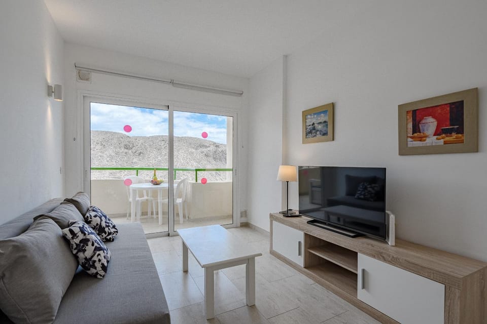 Breathtaking Costamar 1A013 Apartment in Los Cristianos