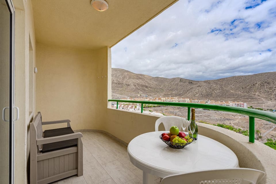 Breathtaking Costamar 1A013 Apartment in Los Cristianos