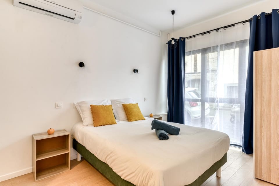 Bed, Bedroom, wardrobe