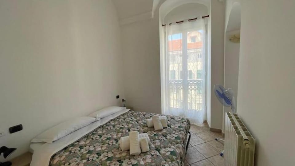 WH - Trilocale Bresca - 1 Passo Dal Porto - Centro - Wifi Apartment in Sanremo