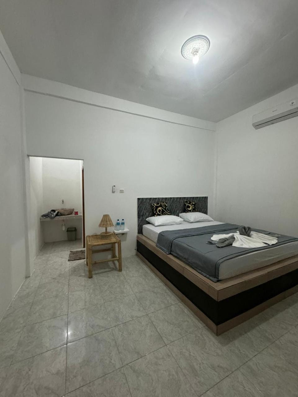 Black Sweet Homestay Dua Bed and Breakfast in Pemenang