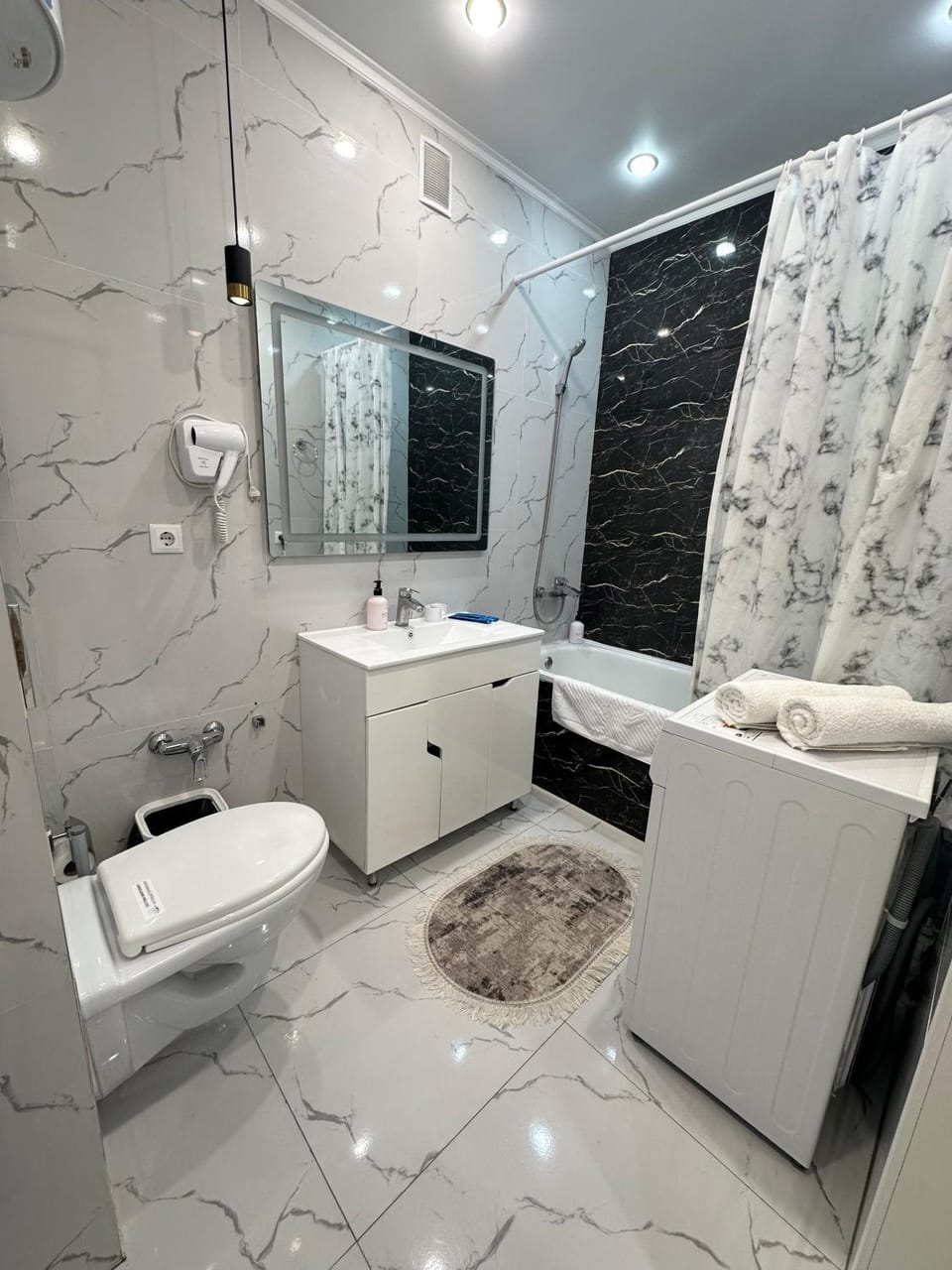 Квартира с проектором по Ауельбекова 120 Apartment in Kazakhstan