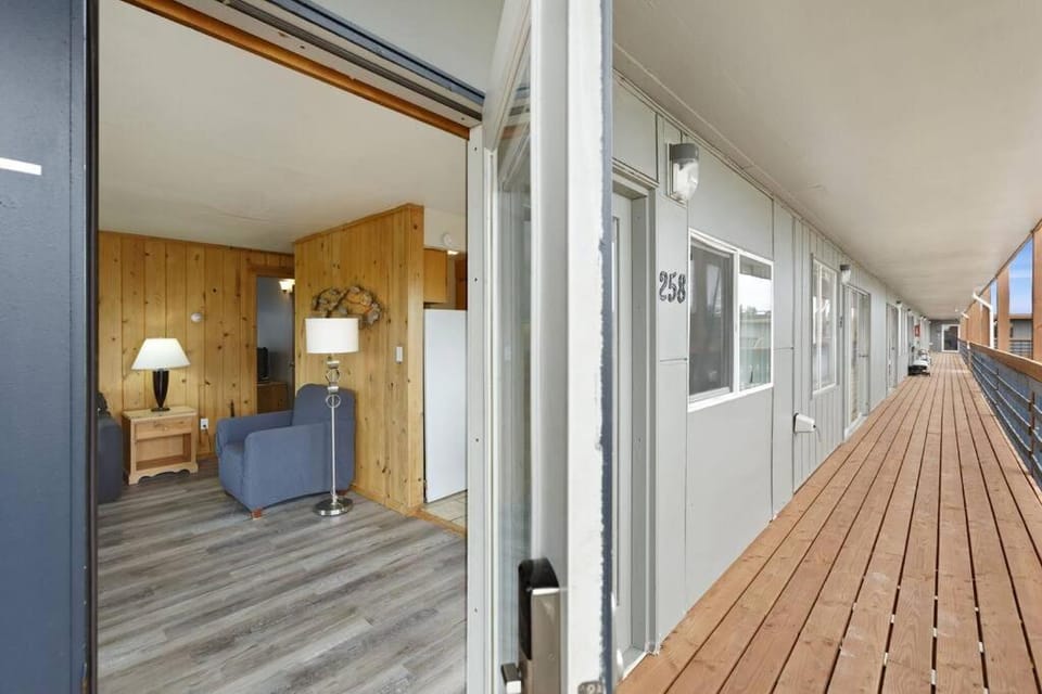 Your Face in the Sun Toes in the Sand. Perfect. House in Ocean Shores