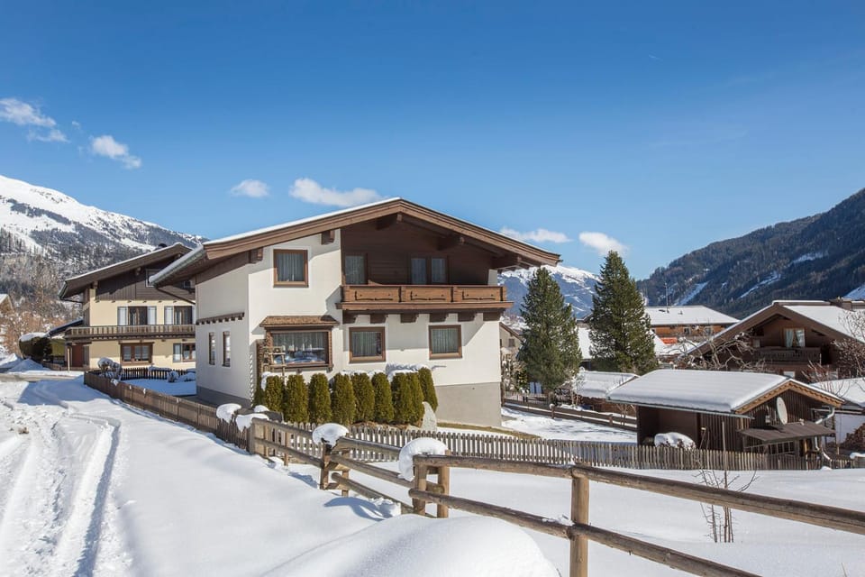 Property building, Winter