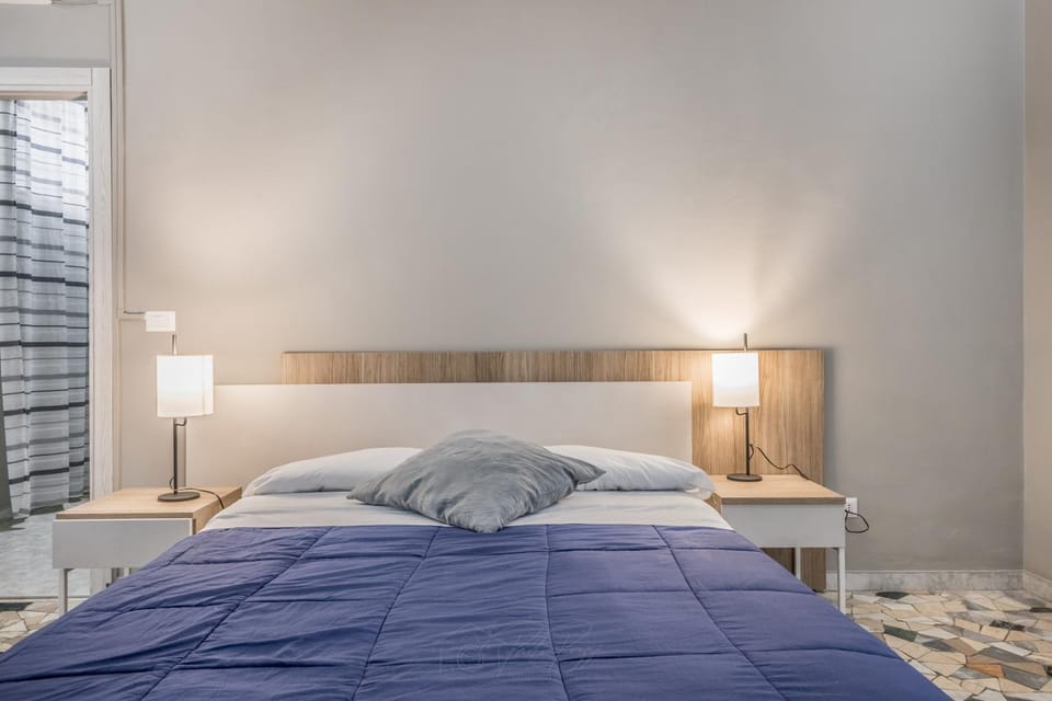 Bed, Photo of the whole room