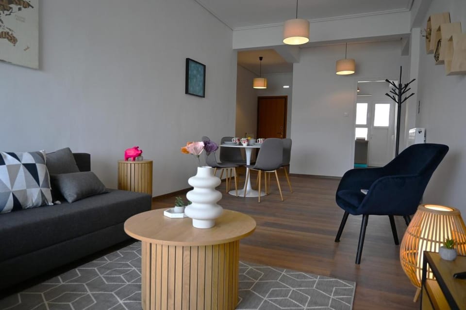 Living room, Seating area, Dining area