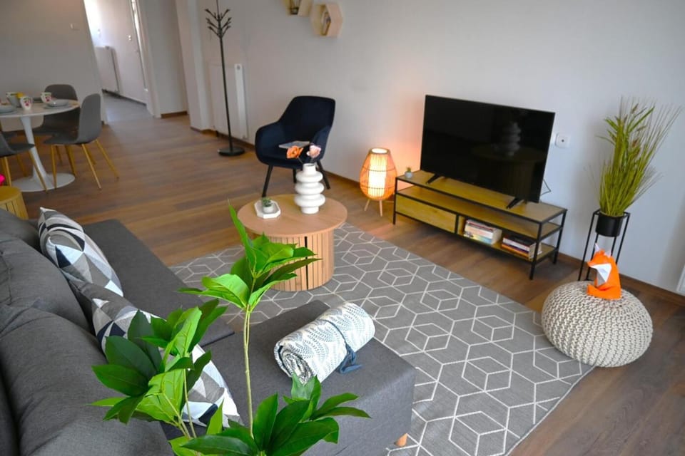 TV and multimedia, Living room, Seating area