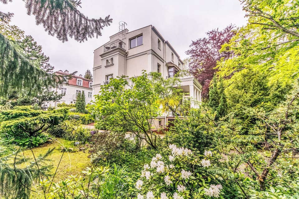 Property building, Garden