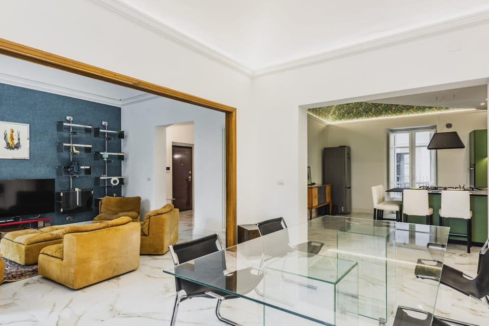 Communal lounge/ TV room, Living room