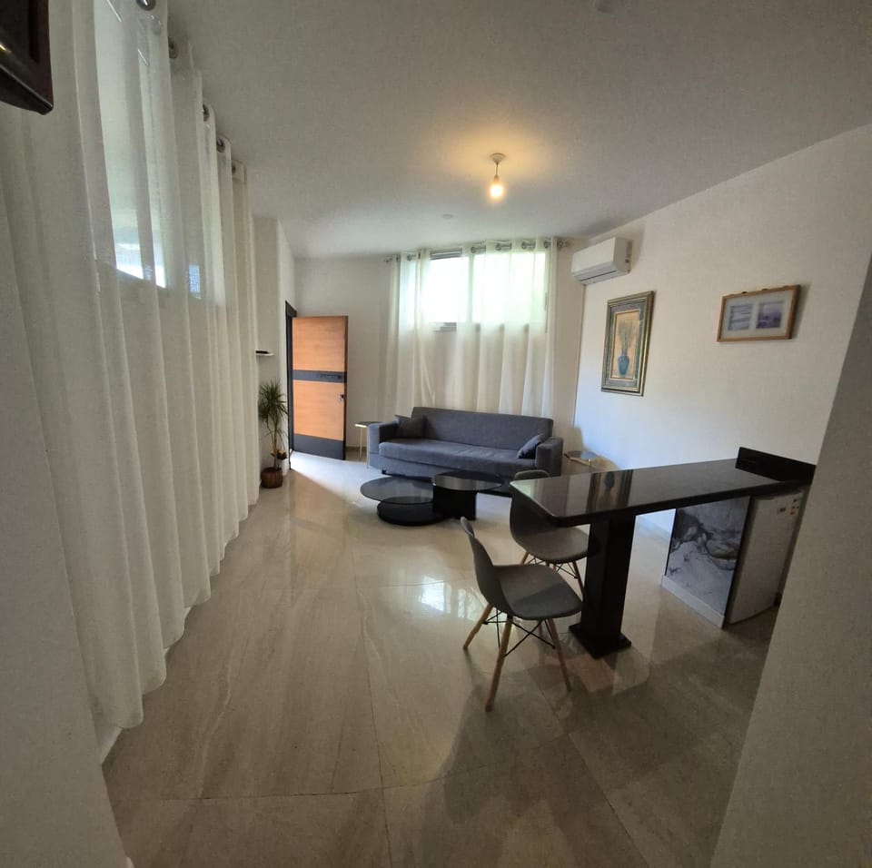 Living room, Photo of the whole room, Seating area, Dining area