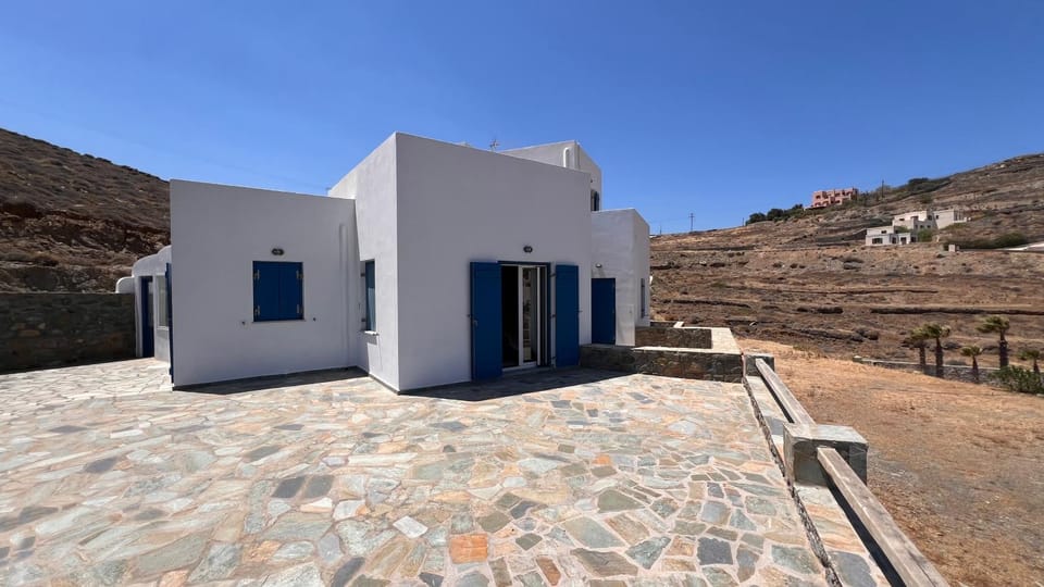 Property building, Day, Natural landscape, Mountain view